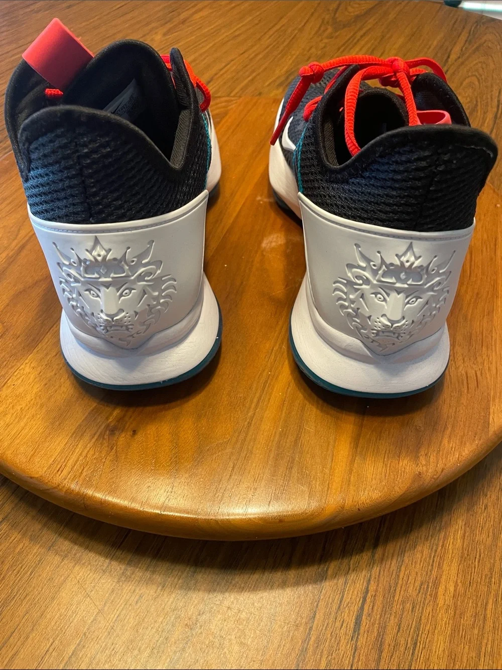NEW Nike Men’s Black Sneakers with Red Laces and Teal Accents